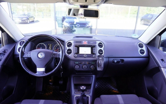 Volkswagen Tiguan cena 38999 przebieg: 206600, rok produkcji 2009 z Węgrów małe 379